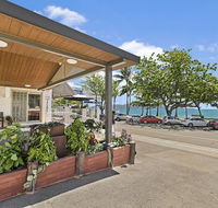 Beach House Motel - Holiday Cairns