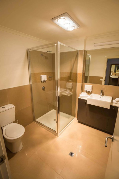 Bairnsdale International - Holiday Cairns 3