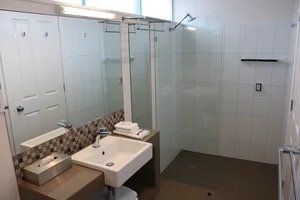 Sovereign Park Motor Inn - Holiday Cairns 6