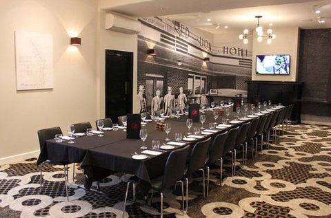 Sovereign Park Motor Inn - Holiday Cairns 11