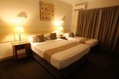 Emerald Maraboon Motor Inn - Holiday Cairns 3