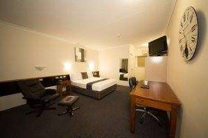 Emerald Maraboon Motor Inn - Holiday Cairns 7
