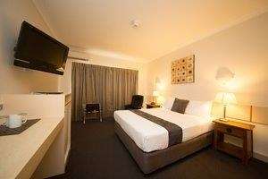 Emerald Maraboon Motor Inn - Holiday Cairns 8