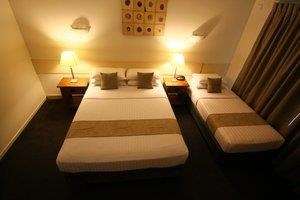 Emerald Maraboon Motor Inn - Holiday Cairns 9