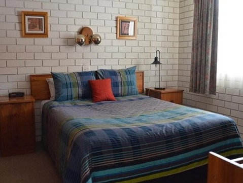 Kingswood Motel - Holiday Cairns 0