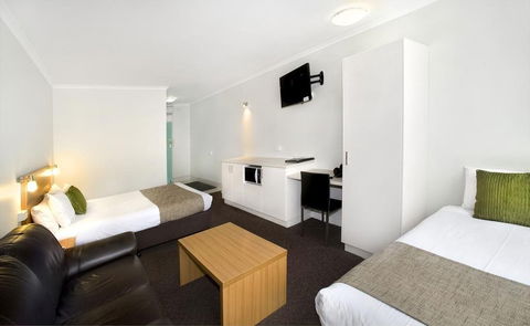 Admiralty Inn - Holiday Cairns 6