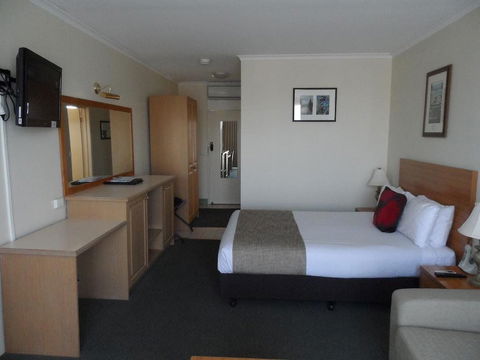 Admiralty Inn - Holiday Cairns 7