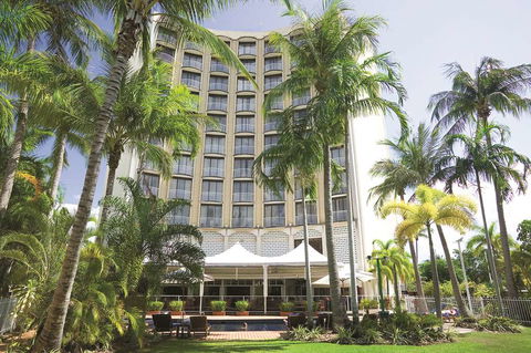 DoubleTree by Hilton Hotel Darwin - Holiday Cairns 1