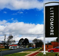 Governor Macquarie Motor Inn - Holiday Cairns