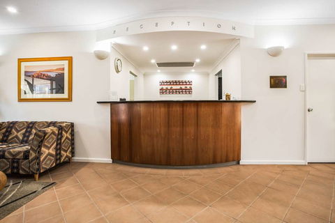 Karratha Central Apartments - Holiday Cairns 1