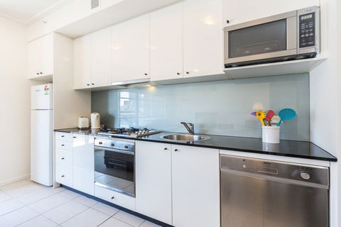 Astra Apartments Sydney CBD - Holiday Cairns 2