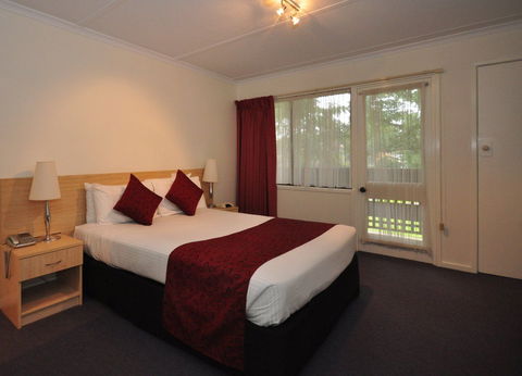 Edinburgh Motor Inn Warragul - Holiday Cairns 1