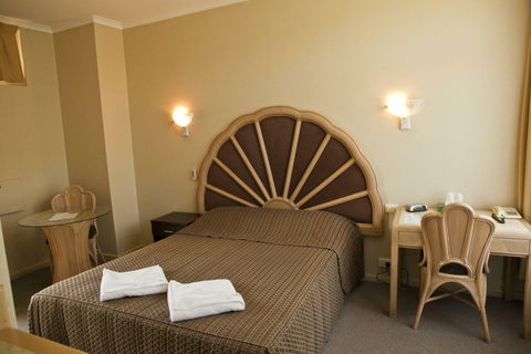 Dawson Motor Inn - Holiday Cairns 1