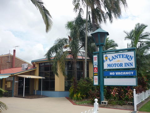 Lantern Motor Inn - Holiday Cairns 0