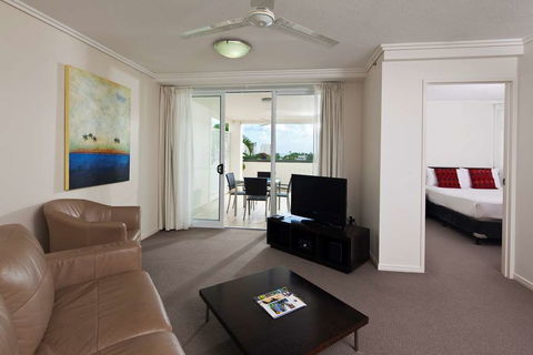 Cairns Central Plaza Apartment - Holiday Cairns 1