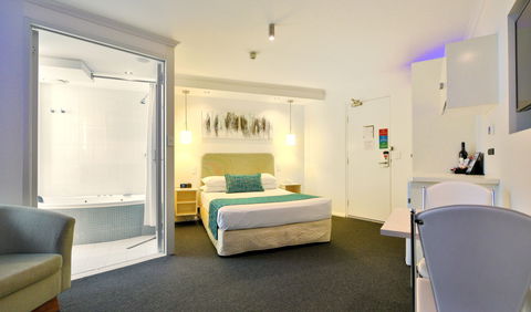 Atlantic Tower Motor Inn - Holiday Cairns 2