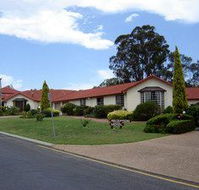 McNevins Warwick Motel - Holiday Cairns