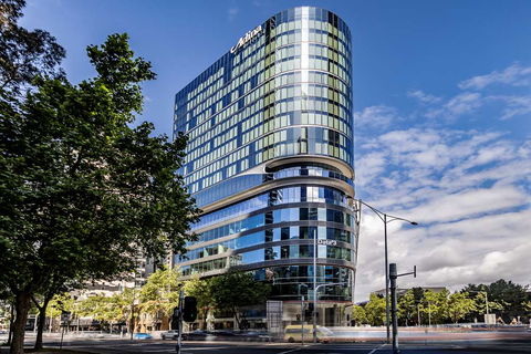 Adina Apartment Hotel Melbourne - Holiday Cairns 2