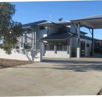 Royal Motel Miles - Holiday Cairns