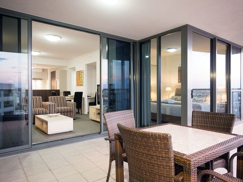 Oaks Aurora - Holiday Cairns 2