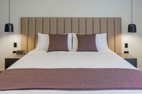Abode Belconnen - Holiday Cairns 1