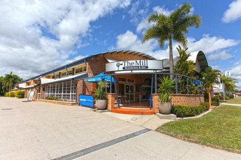 Windmill Motel And Events Centre - Holiday Cairns 0