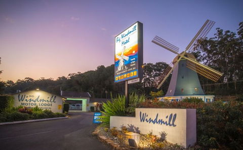 The Big Windmill Motor Lodge - Holiday Cairns 0