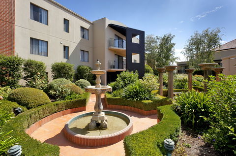 Astra Apartments The Griffin - Holiday Cairns 0