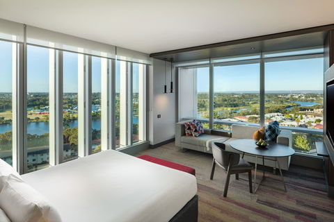Aloft Perth - Holiday Cairns 4