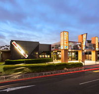 Nightcap at Keysborough Hotel - Holiday Cairns
