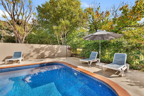 Beechworth Motor Inn - Holiday Cairns 3