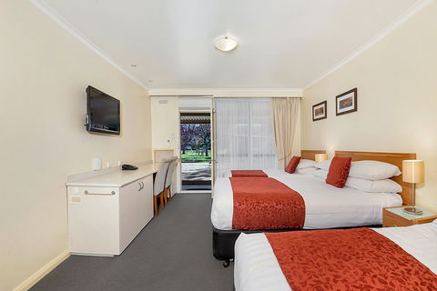 Beechworth Motor Inn - Holiday Cairns 12