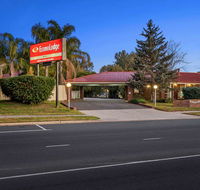 Econo Lodge Border Gateway Wodonga - Holiday Cairns