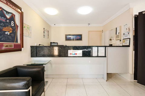 Econo Lodge Waterford - Holiday Cairns 3