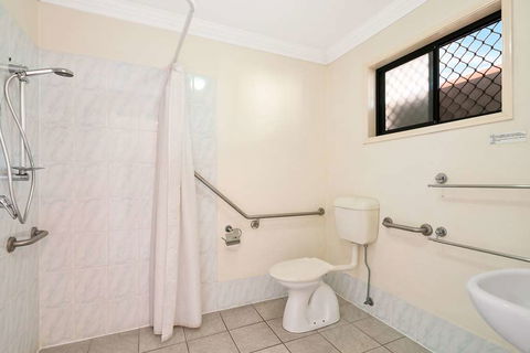 Econo Lodge Waterford - Holiday Cairns 12