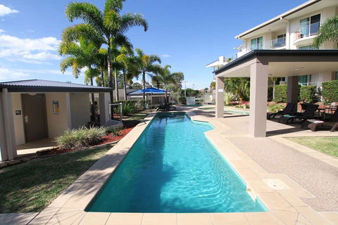 Caloundra Central Apartment Hotel - Holiday Cairns 8