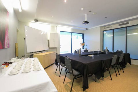 Caloundra Central Apartment Hotel - Holiday Cairns 11