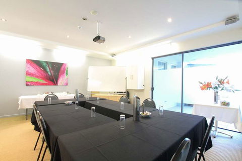 Caloundra Central Apartment Hotel - Holiday Cairns 12