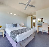 Camelot Motel - Holiday Cairns