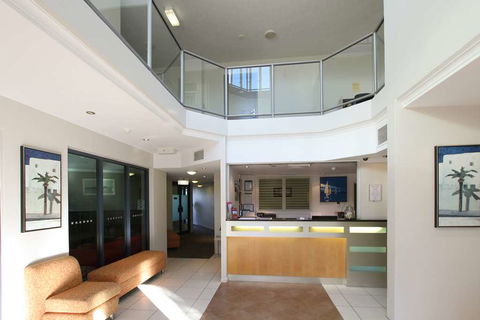 Caloundra Central Apartment Hotel - Holiday Cairns 2