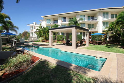Caloundra Central Apartment Hotel - Holiday Cairns 9