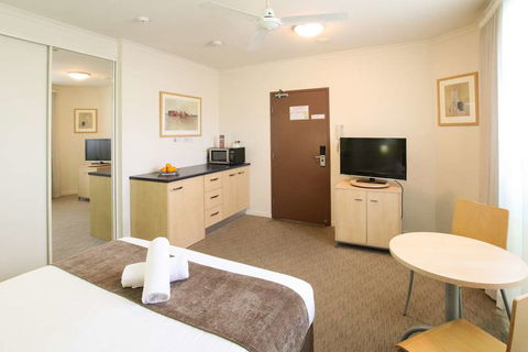 Caloundra Central Apartment Hotel - Holiday Cairns 14