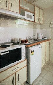 Astor Metropole & Apartment - Holiday Cairns 1