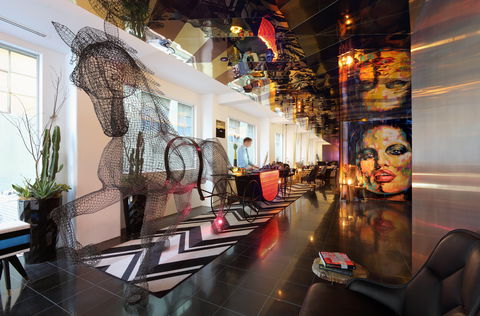 Adelphi Hotel - Holiday Cairns 1