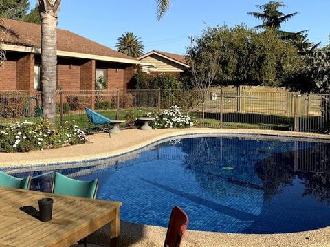 Kingswood Motel - Holiday Cairns 1