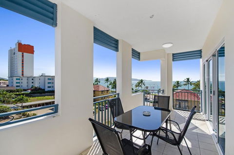 Madison Ocean Breeze - Holiday Cairns 2