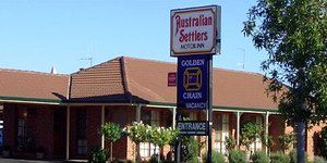 Australian Settlers Motor Inn - Holiday Cairns 0
