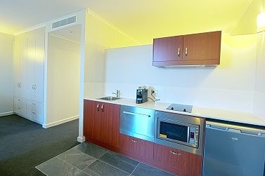Abode Narrabundah - Holiday Cairns 1