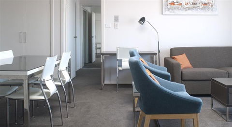 Abode Tuggeranong - Holiday Cairns 2