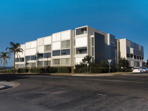 Oaks Lure - Holiday Cairns 0